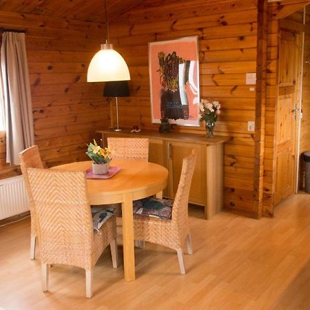 Chaletparc Krabbenkreek Zeeland - Chalet 130 Sint Annaland Exterior foto